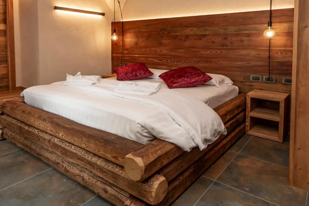 Deluxe Suite — Hotel K2