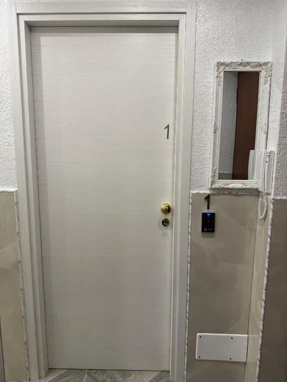 Suite Deluxe — LUXOR ECO ROMA CASA E APPARTAMENTO PER VACANZE IN CENTRO Piazza Bologna, Colosseo, Piazza di Spagna, Vaticano, San Pietro, Sapienza, Fontana di Trevi, Piazza Navona, Trastevere, Tiburtina, Termini, Aeroporto