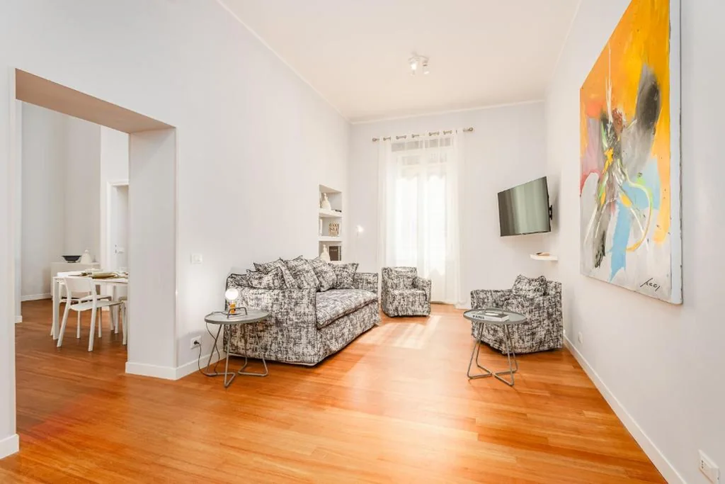 Deluxe Suite — Nikis Collection Navona