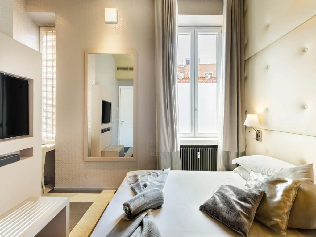 Deluxe Suite — Private Luxury Suites