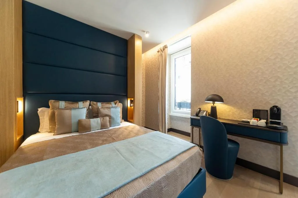 Suite Esclusiva con Vasca da Bagno con Idromassaggio — San Carlo Suite