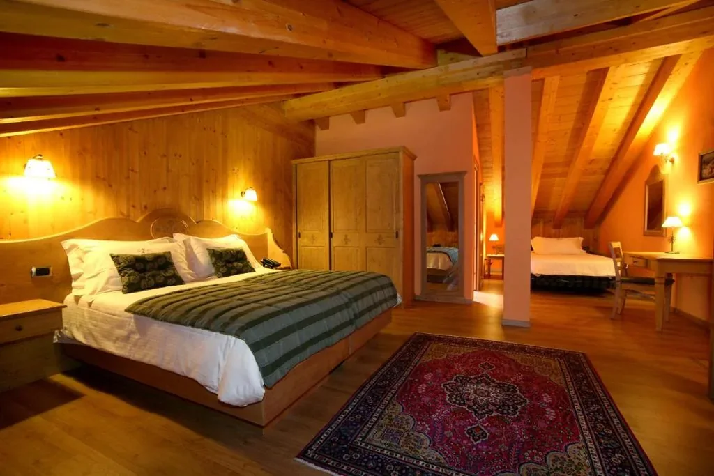 Suite Familiare (2 Adulti + 1 Bambino) - Su 2 Livelli — Hotel Boton D’Or & Wellness a La Thuile