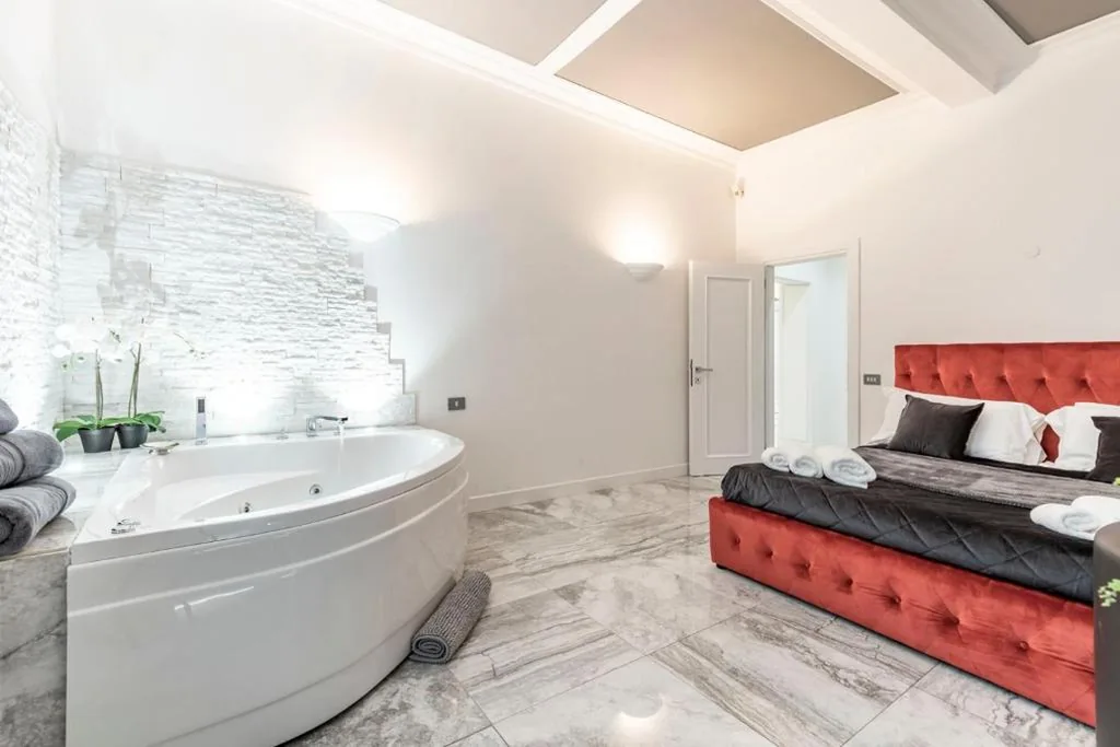 Deluxe Family Suite — Daphne Suites