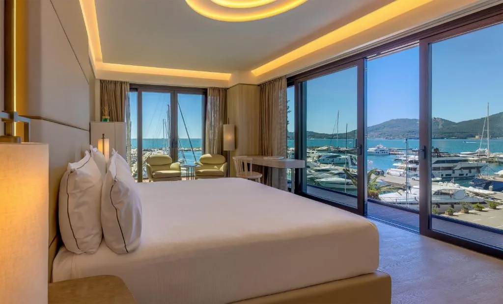 Suite Familiare Deluxe — Porto Lotti Suite Hotel