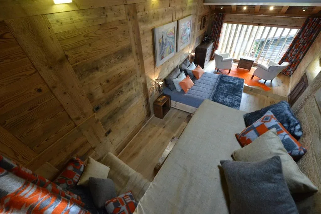 Suite Familiare — La Maison de Dolphe Chalet de Charme & Art gallery