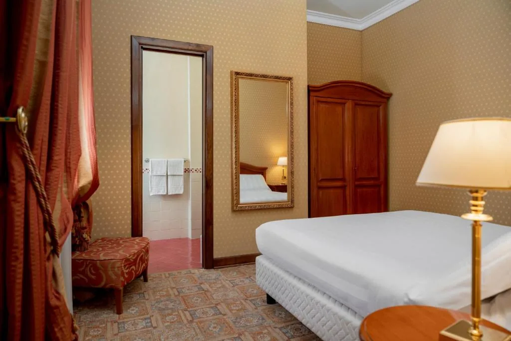 Suite — Hotel Oceania