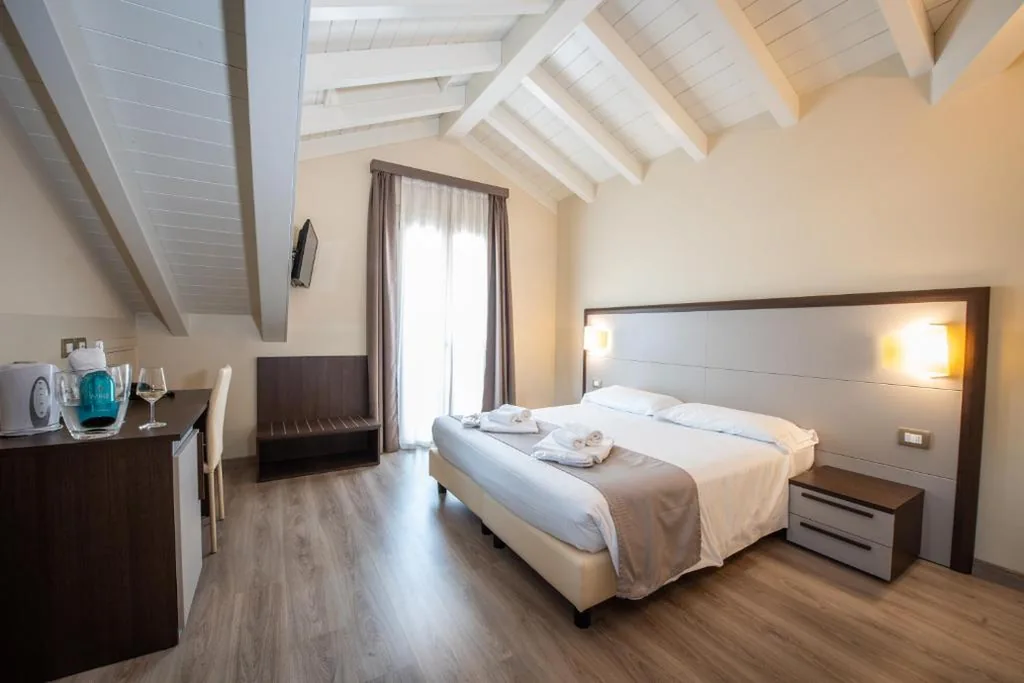 Suite Junior con Vista Montagna — Hotel Rosa