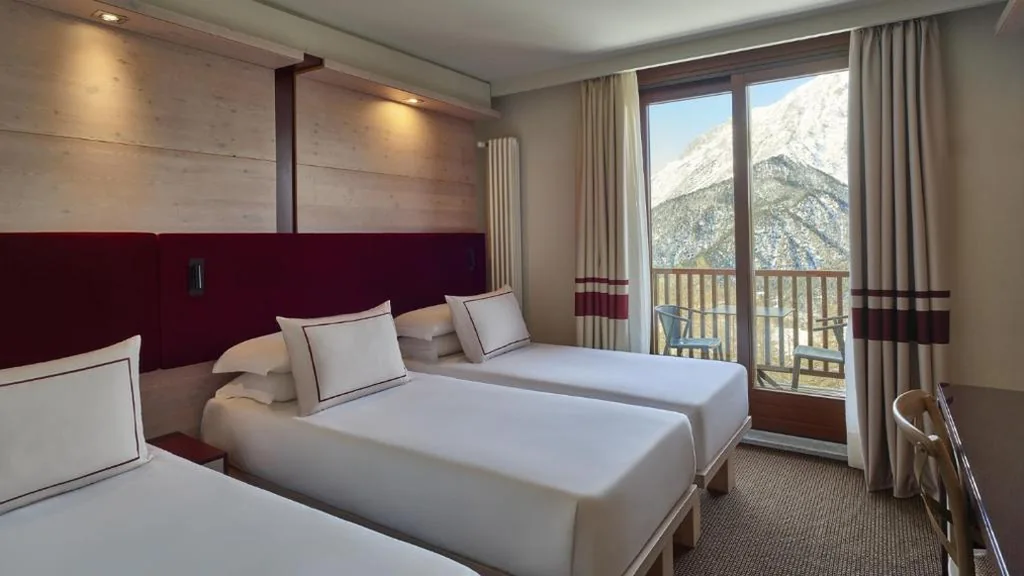 Suite Junior con Vista Montagna — Hotel Sansicario Majestic