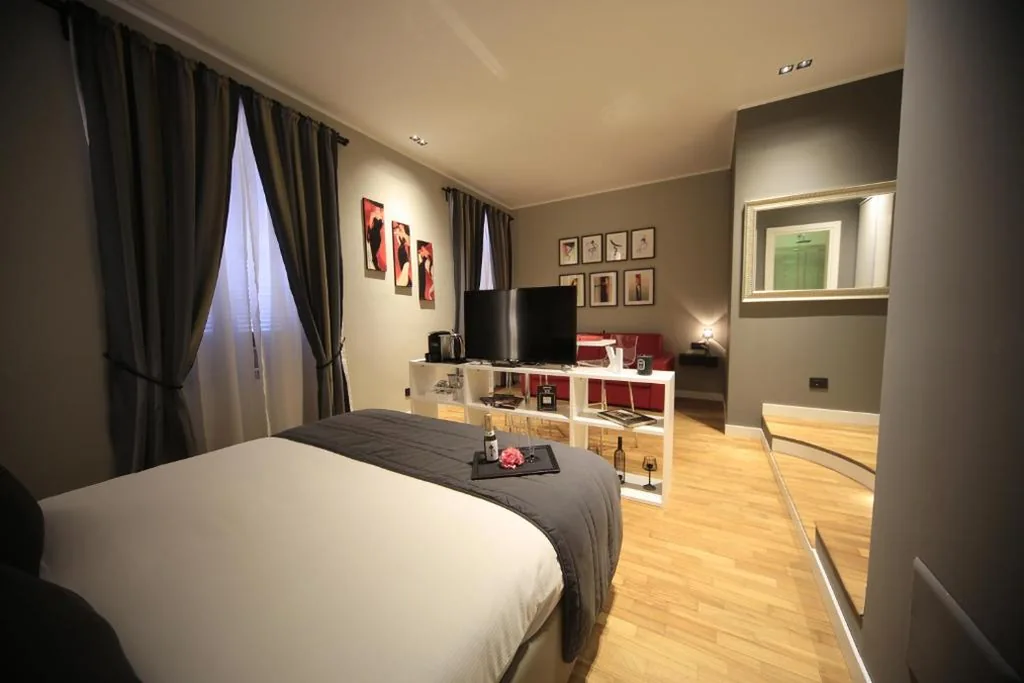 Suite — K Rooms