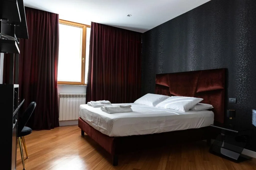King Suite with Whirlpool Tub — B&B The View all’Acquedotto
