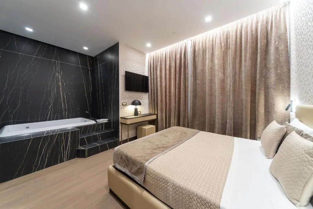 Suite King con Vasca Idromassaggio — San Carlo Suite