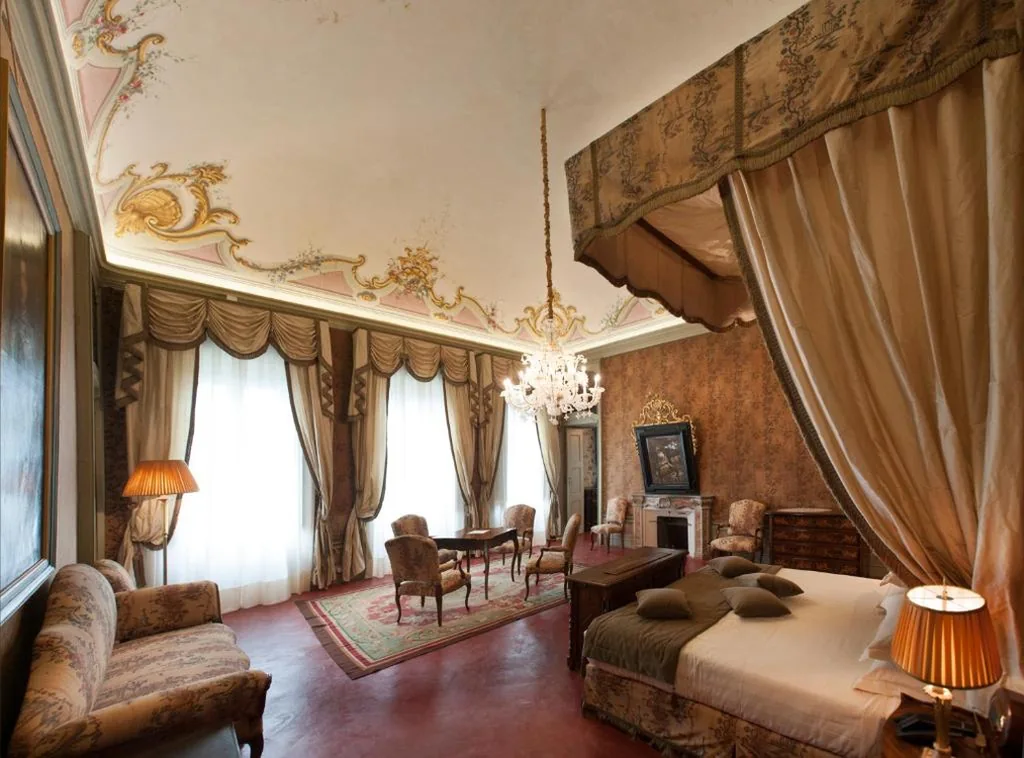 Suite King Deluxe — Castello di Guarene
