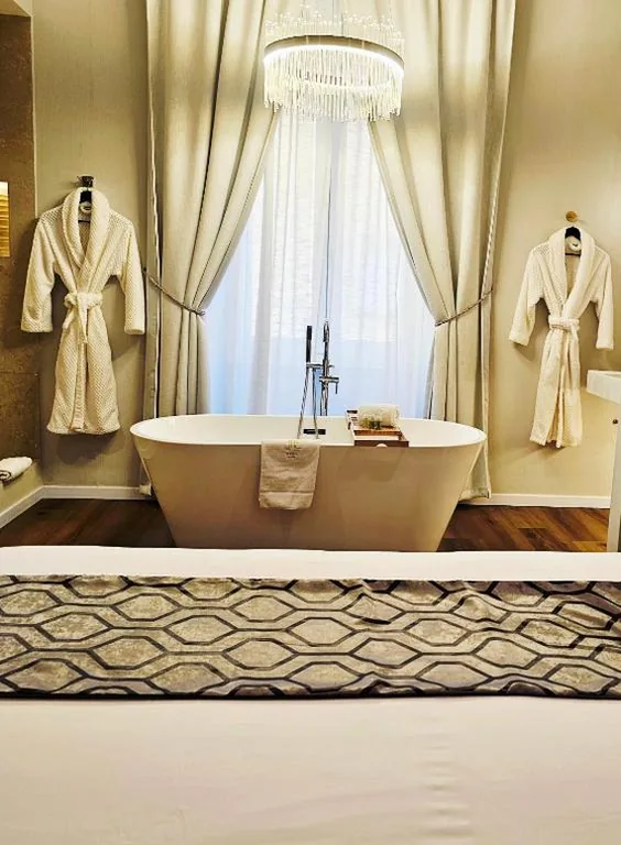 King Deluxe Suite — STOA ROME Boutique Suites