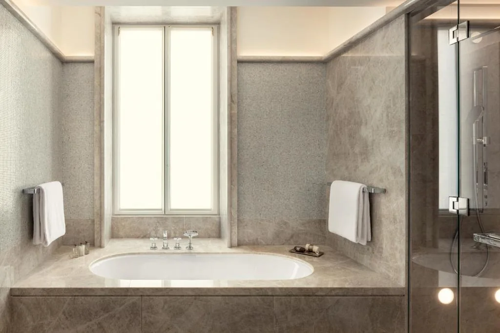King Superior Suite with 1 Bedroom and City View — Bvlgari Hotel Roma