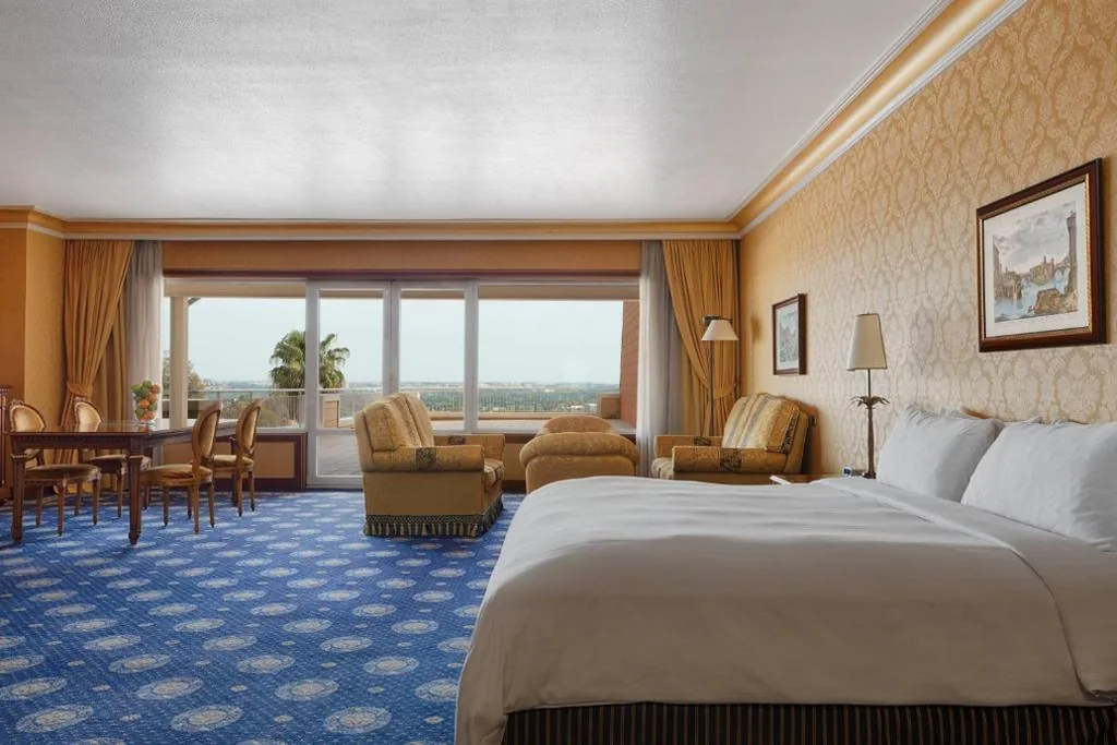 Presidential Suite with Lounge Access — Rome Marriott Park Hotel