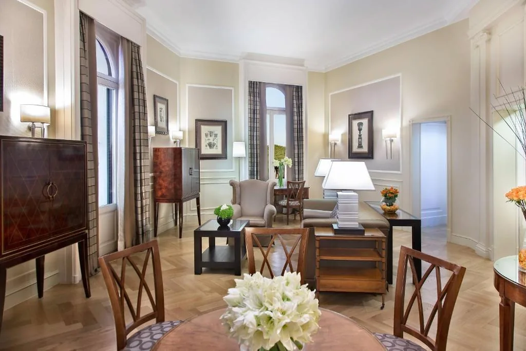 Suite Presidenziale — Rome Marriott Grand Hotel Flora
