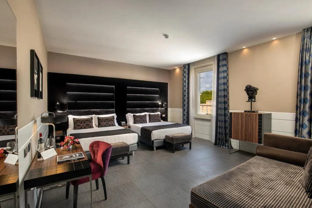 Open-Plan Quadruple Suite — The Glam