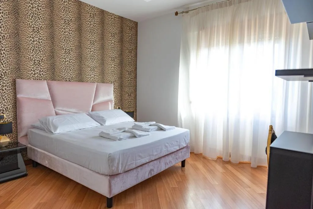 Queen Suite with Whirlpool Tub — B&B The View all’Acquedotto