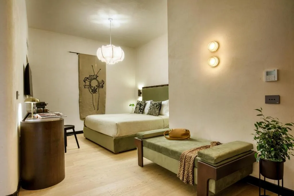 Suite Standard — Daplace – Palazzo Serpe Suites near Colosseum