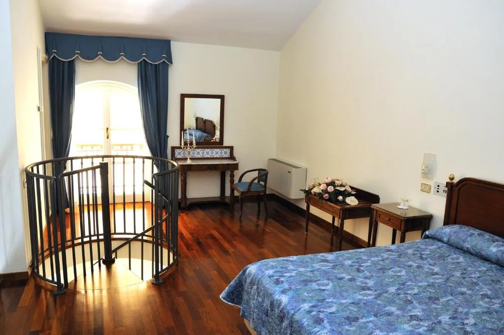 Suite su 2 Livelli — Villa Irlanda Grand Hotel