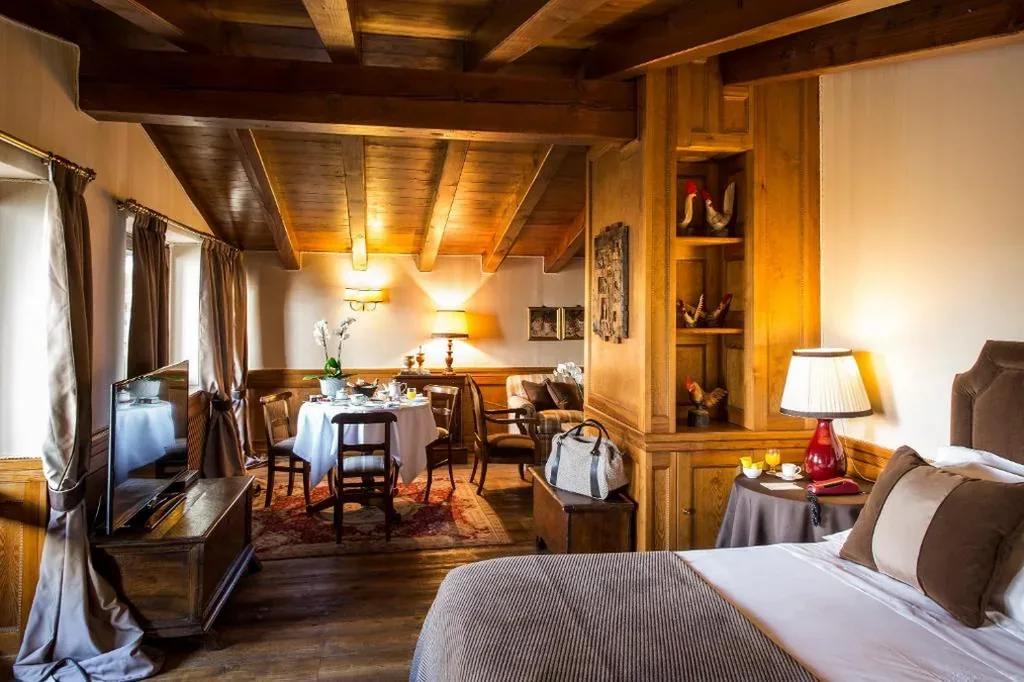 Superior Suite — Hotel Hermitage Relais & Châteaux