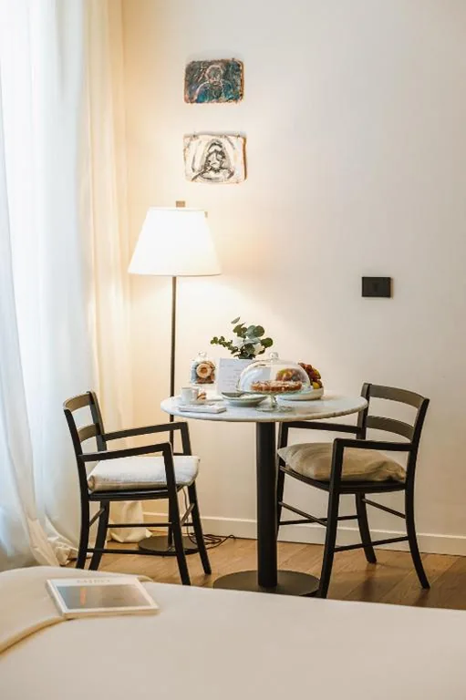 Suite Superior King — Parisii Bocca di Leone 88