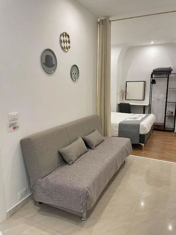 Suite — The Room 15