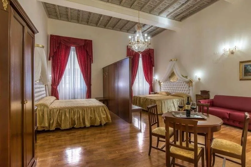 Suite — Trevi roma suites