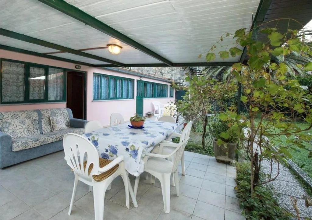 SUNFLOWER Cosy Cottage AC and Parking space — foto 5