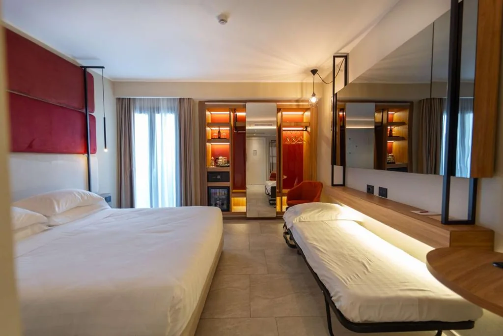 Superior Room with One Queen and One Single Bed - Non-Smoking — Best Western Plus Sabaudia Hotel