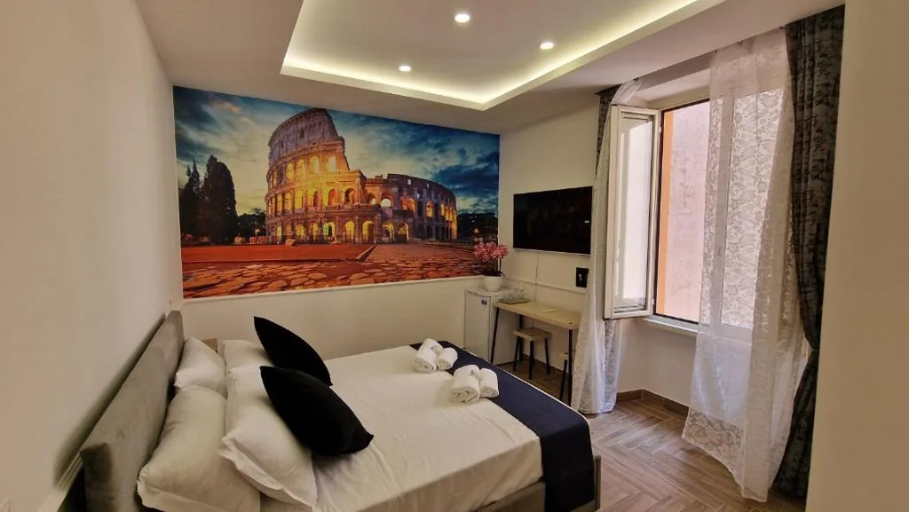 Susy’s Guest House – Room Colosseo — foto 5