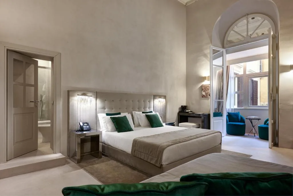 Terrace Pantheon Relais