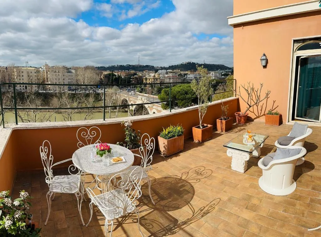 Terrazza Urania – Penthouse terrace with 360 view of Rome