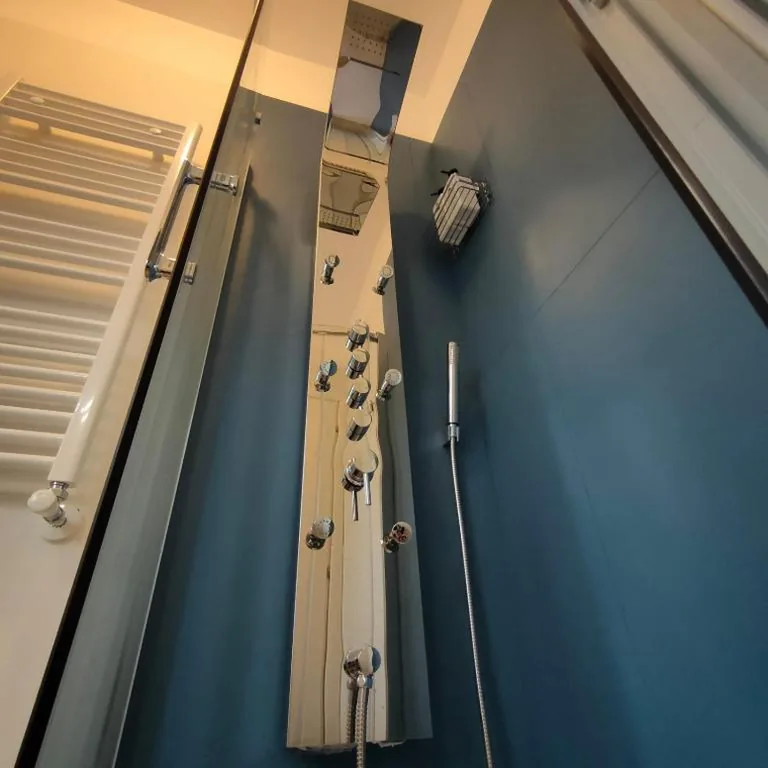 The 6th Floor — foto 3