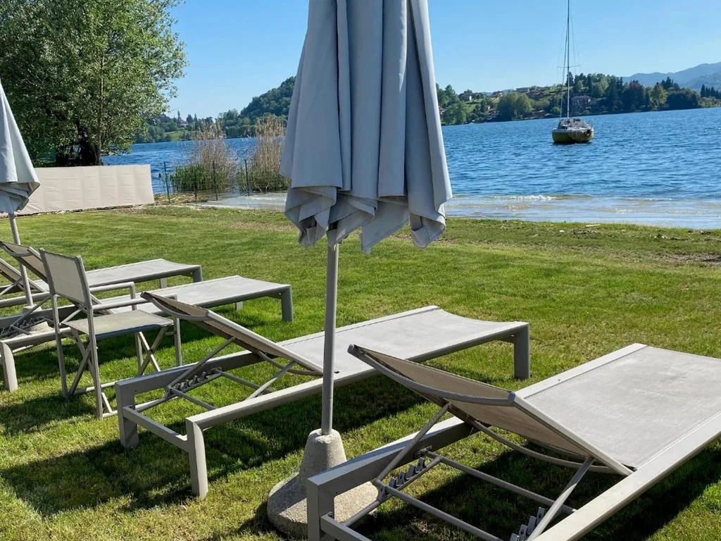 THE BEACH – large apartment with private beach