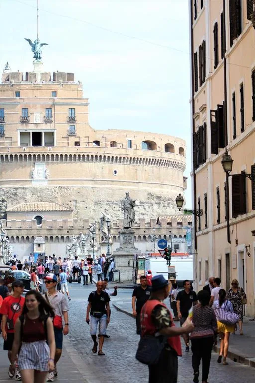 The Castle Inside Rome — foto 4