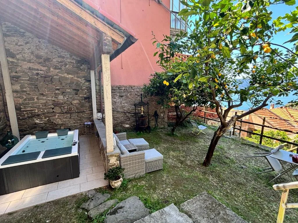 The Orange Garden — foto 5