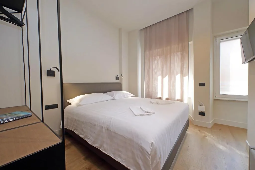 The Place Gallia – New Guesthouse San Giovanni- self check-in – modern bathrooms-near metro A — foto 3