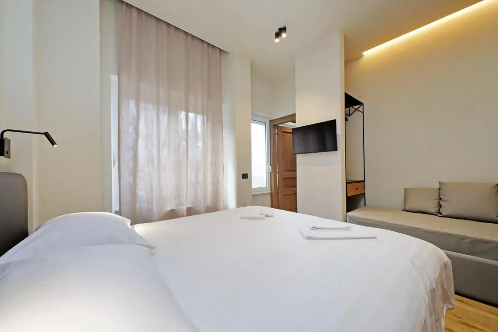 The Place Gallia – New Guesthouse San Giovanni- self check-in – modern bathrooms-near metro A — foto 5