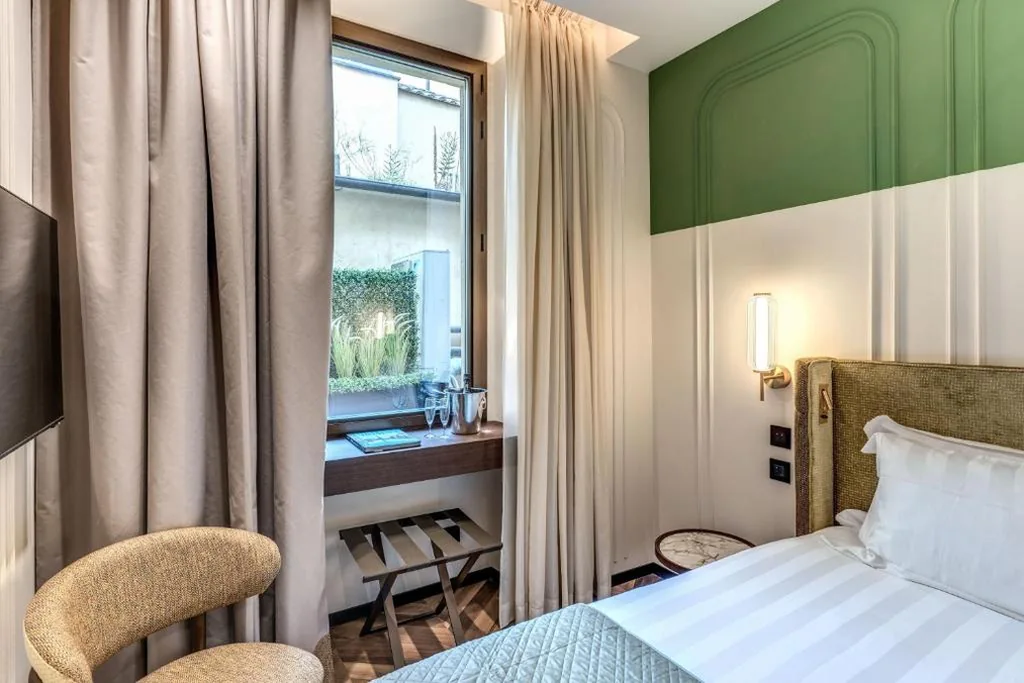 THE STEPS Hotel – by Eitch Collection