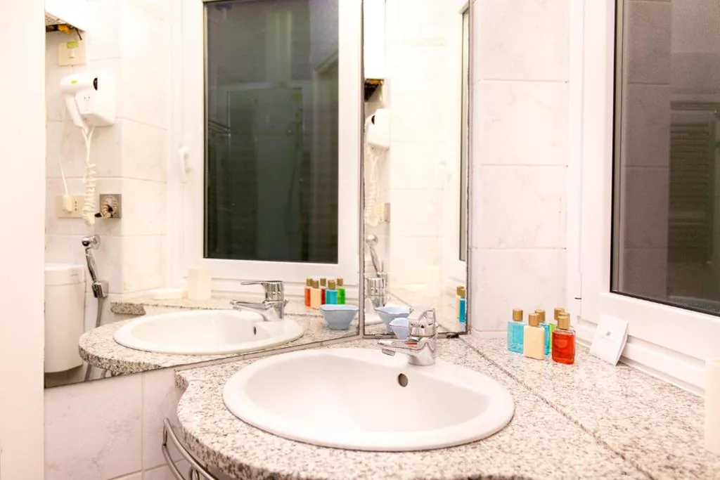 The Vernazza Main Plaza – Rooms & Suites — foto 6
