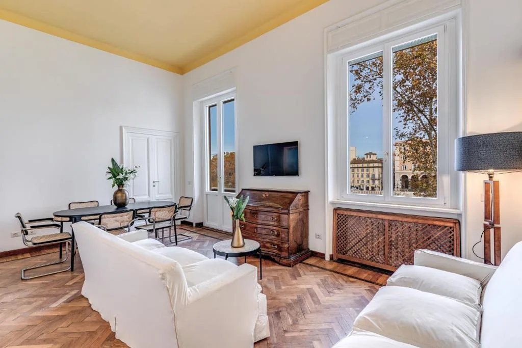 Three-Bedroom Apartment - Separate Building, Address: Lungotevere Raffaello Sanzio n.1 — Tree Charme Trilussa