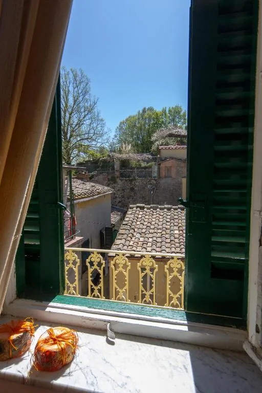 2 Camere Comunicanti — Albergo Etruria