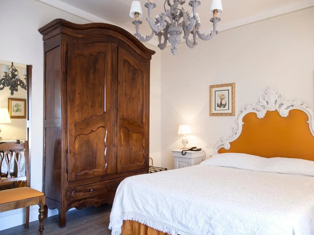 2 Connecting Double Rooms (2 Adults + 2 Children) — Hotel Villa Maremonti