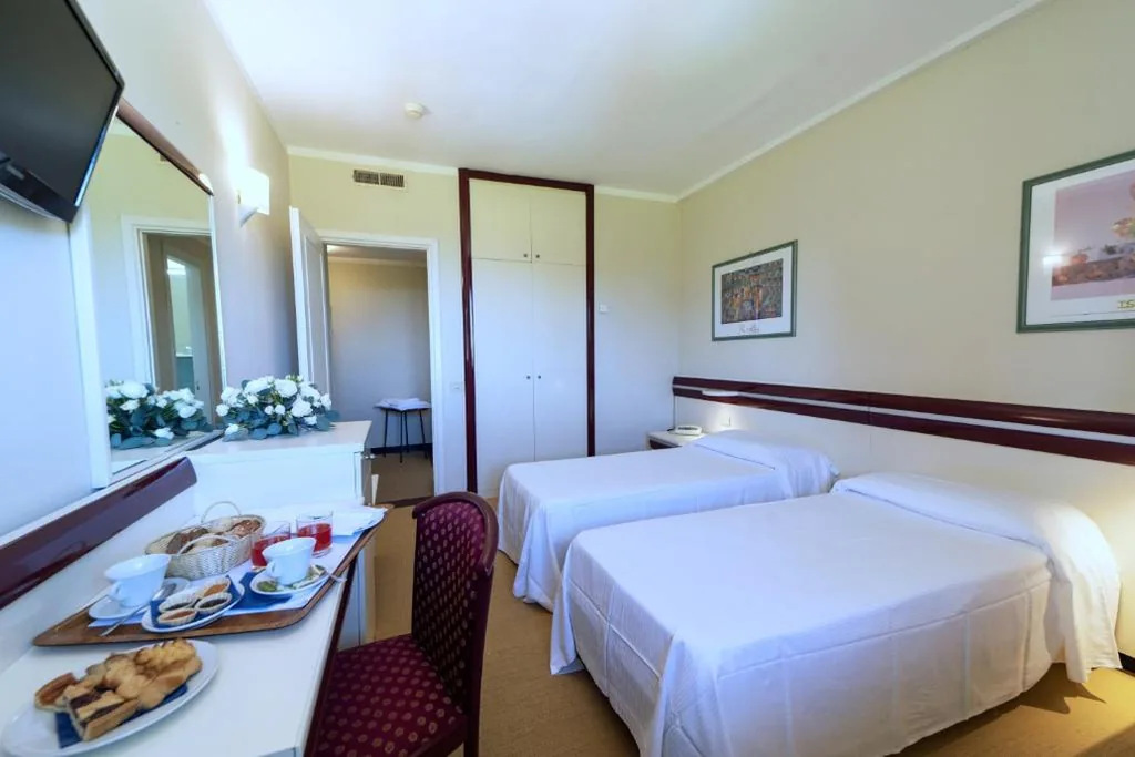 2 Interconnecting Double Rooms — Hotel Fabricia