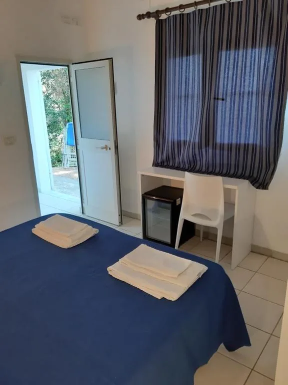 2 Interconnecting Double Rooms — Hotel Grotte del Paradiso