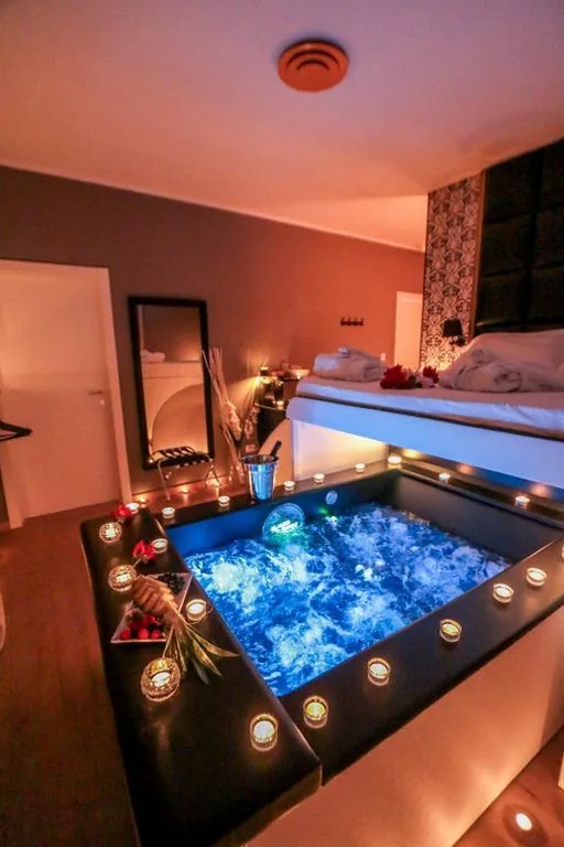 Alma Suites – Jacuzzi Livorno — foto 4