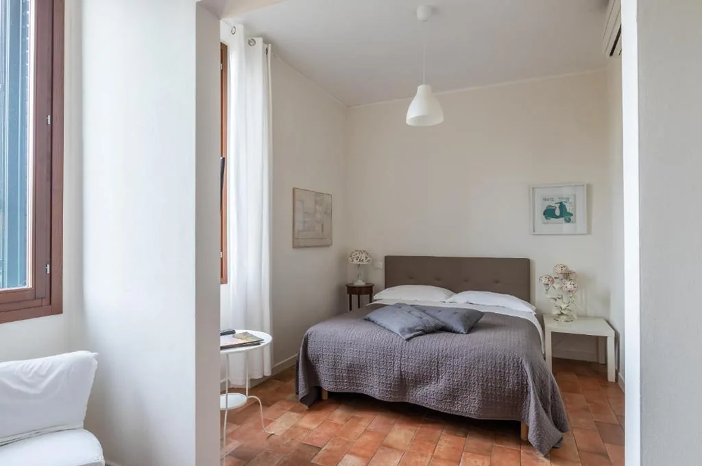 Ampia Camera Matrimoniale — B&B Giorni Dipinti
