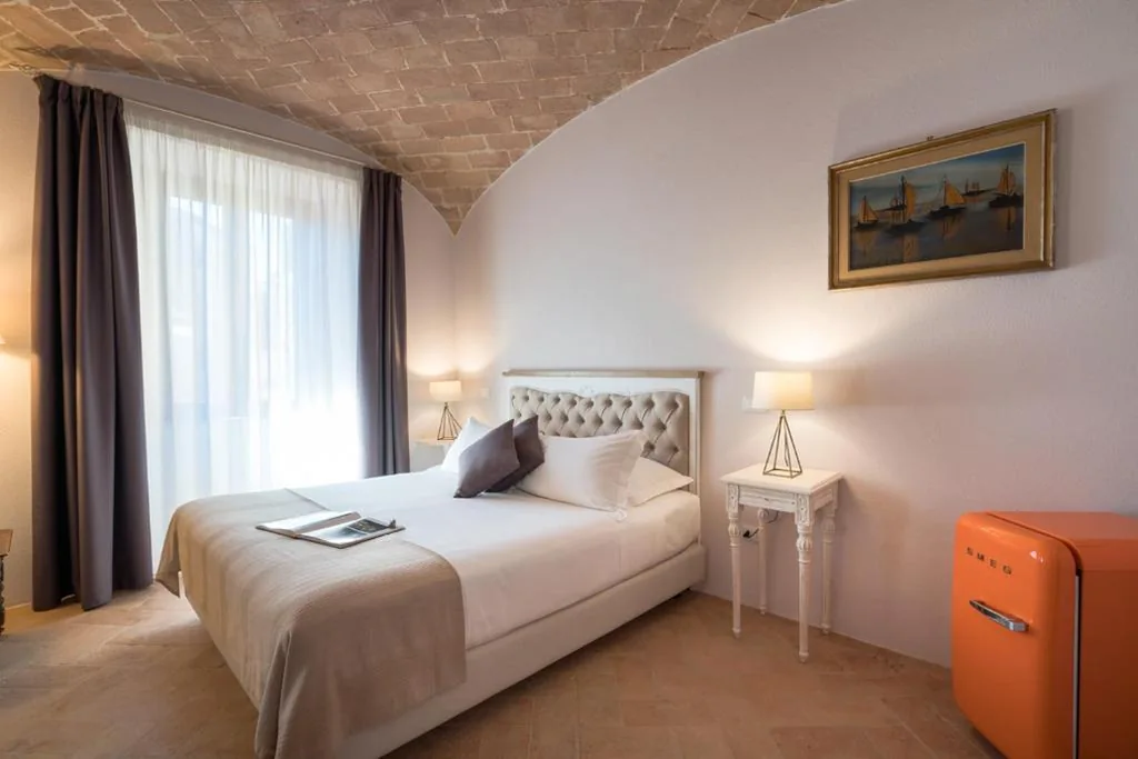 Large Double Room — Dimora delle Muse