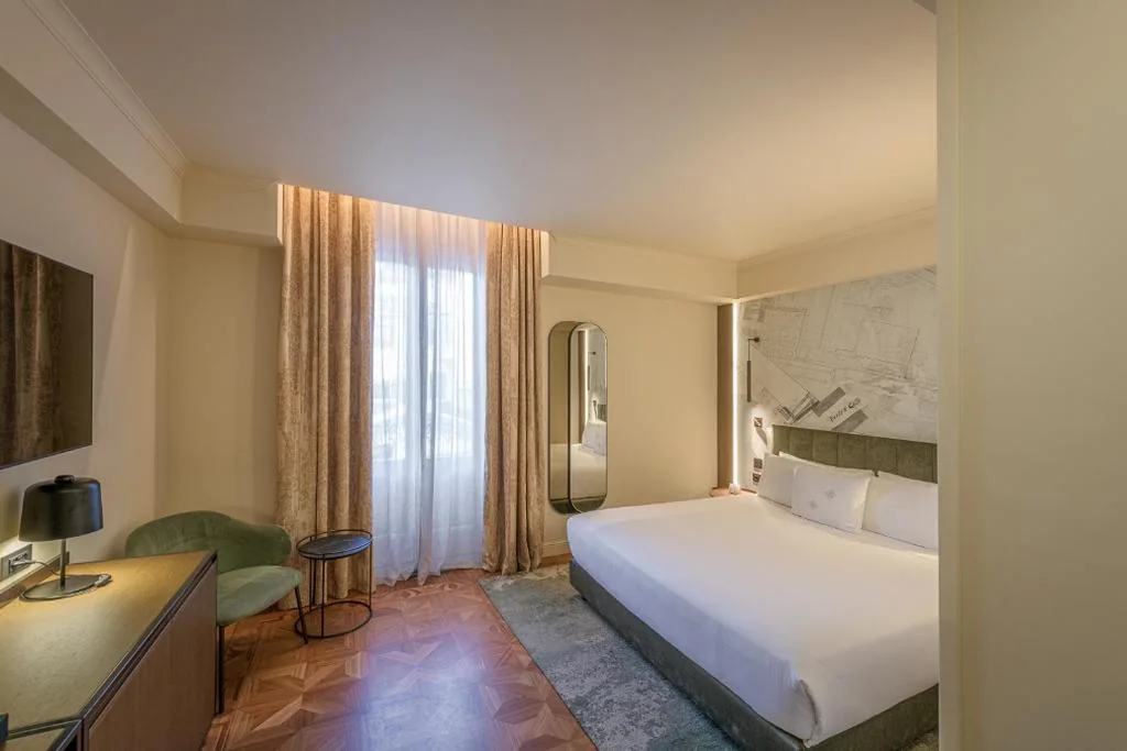 Ampia Camera Matrimoniale/Doppia con Letti Singoli — Palazzo Montebello